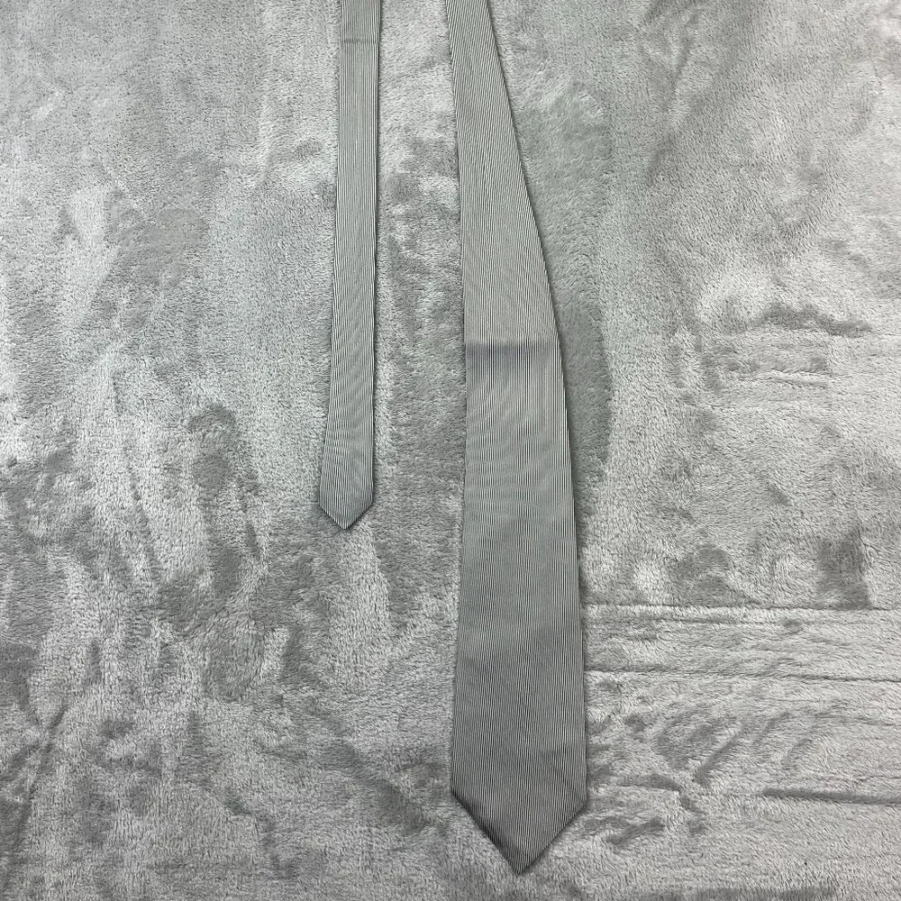 Geoffrey Beene Men's Classic 100% Silk Neck Tie
